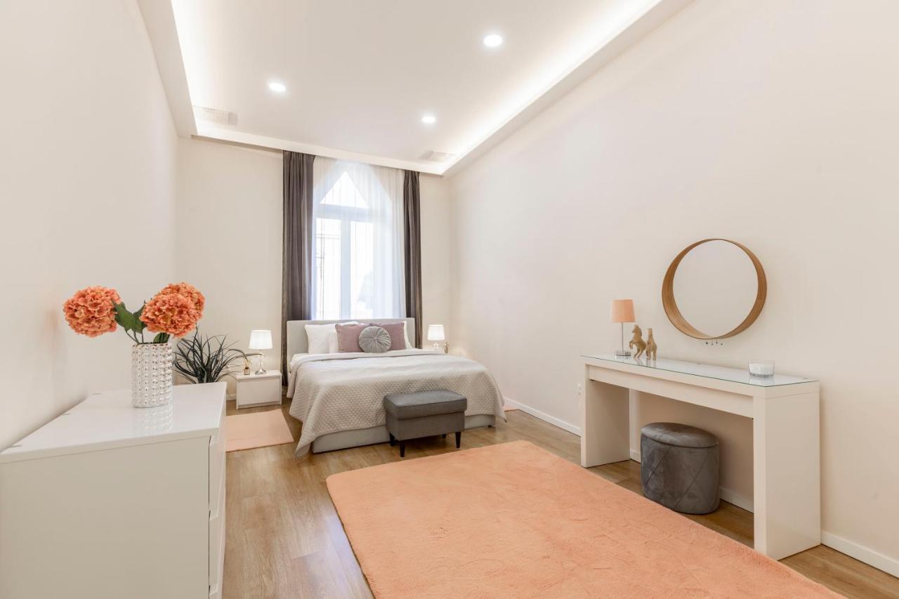 Exclusive Csengery Residence In The Heart Of Budapesta Exterior foto